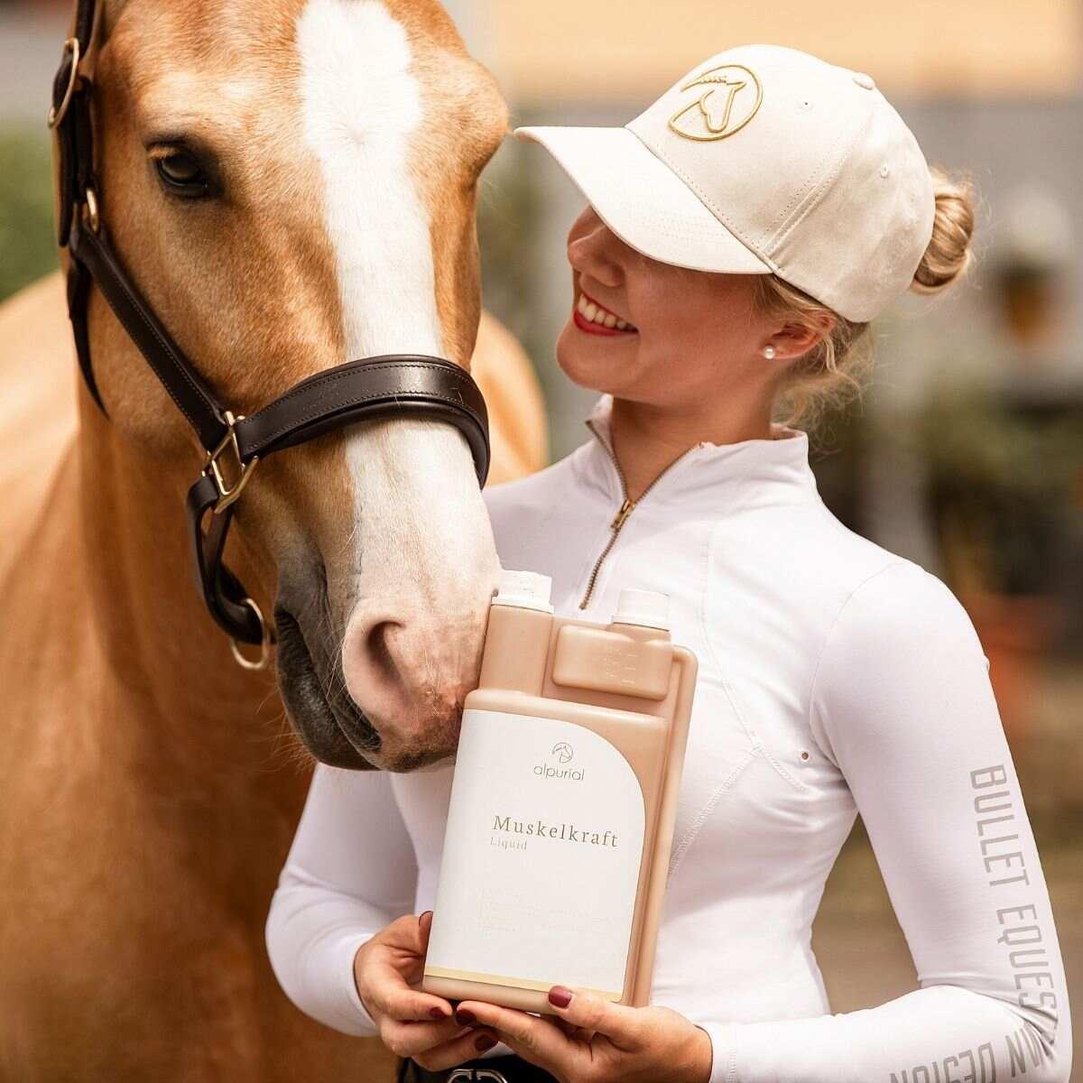 Muskelkraft flüssiges Pferdefutter zur Muskelunterstützung Anwendung am Pferd Alpurial