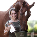 Atemfrei flüssiges Pferdefutter zur Atemwegsunterstützung Anwendung am Pferd Alpurial